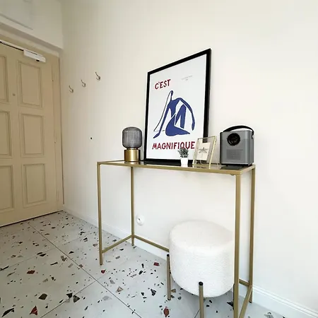 New! Mini-designer Rooftop Ac & Garden, Castle! Prague
