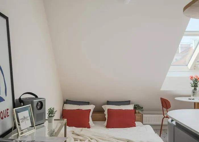 New! Mini-designer Rooftop Ac & Garden, Castle! פראג